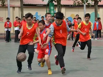 业余篮球运动员如何结合瑜伽提升技能_0